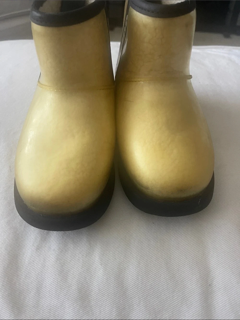 UGG Kids' Size 2? Yellow Shearling-Lined Ankle Boots